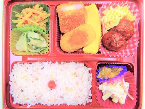 通常の日替わりデラックス弁当